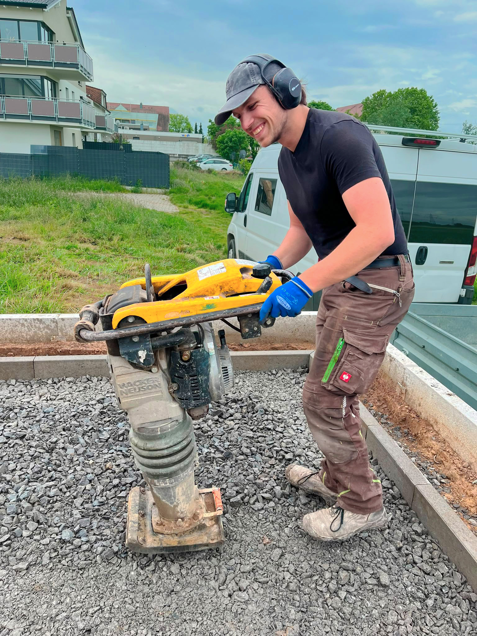 Lukas Kumm bei der Arbeit auf einer Baustelle in Pfinztal